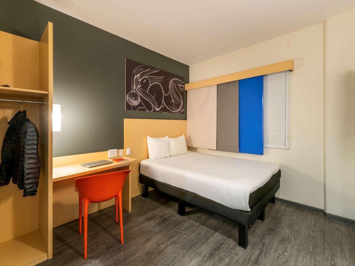 Ibis 3*